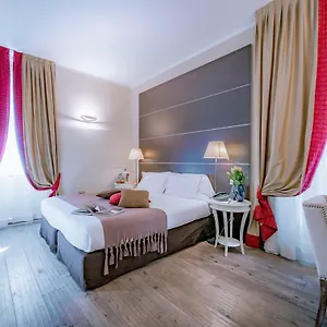 Townhouse 33 4*, Milano İtalya
