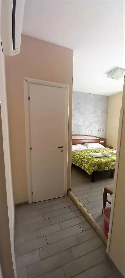 Parri Silton Hotel Rome 0*,