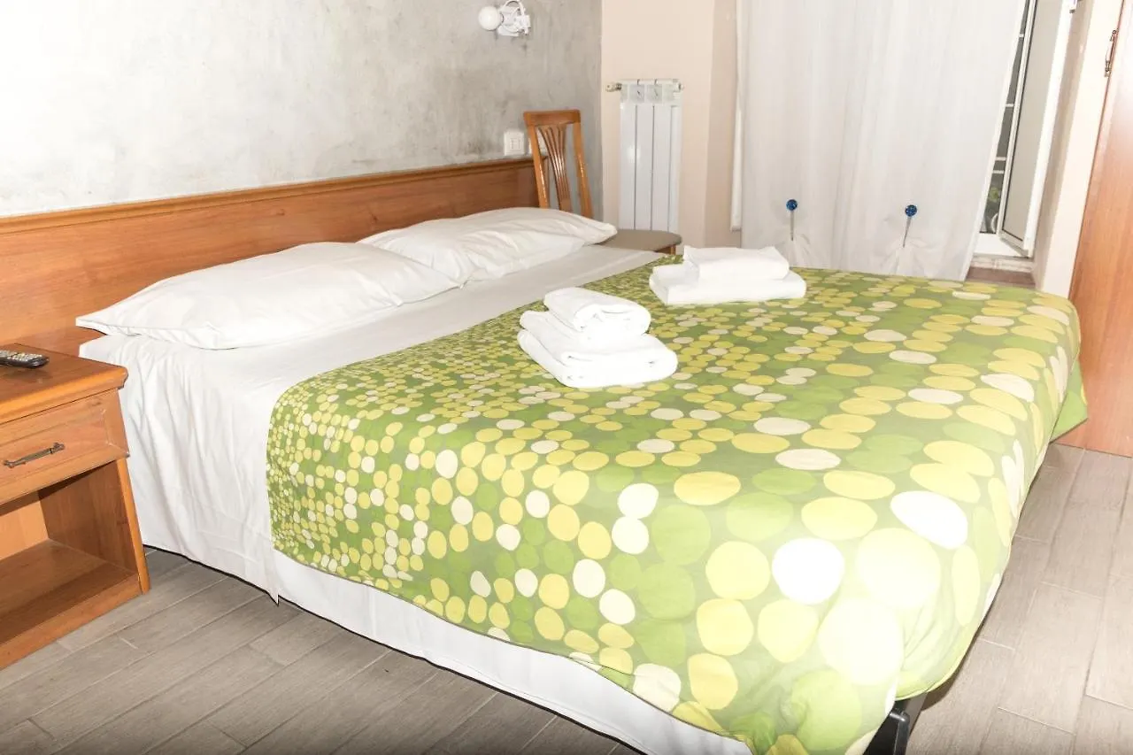 Parri Silton Hotel Rome 0*,  Italy
